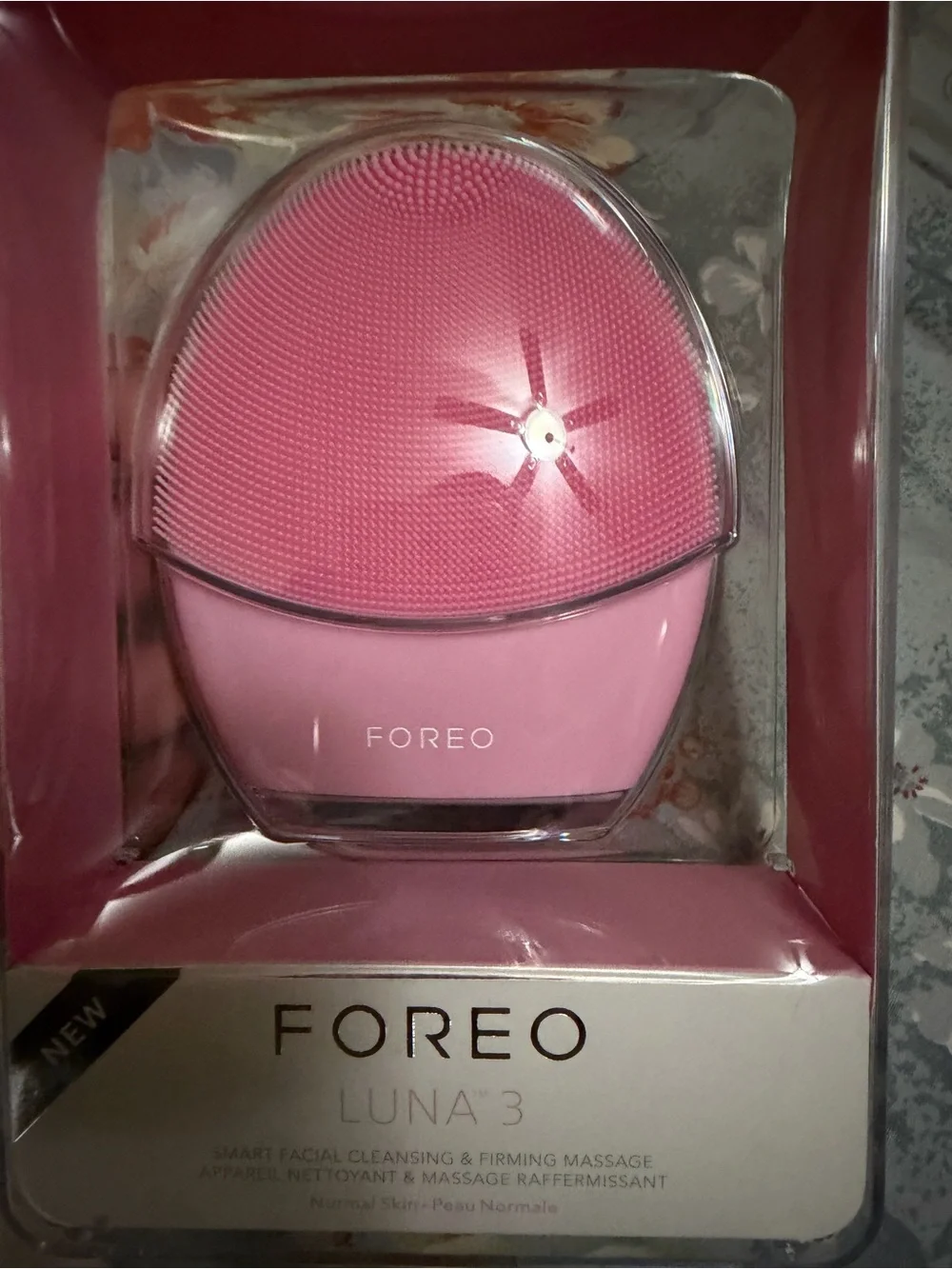 FOREO LUNA 3 Silicone Facial Cleansing Device - Pink